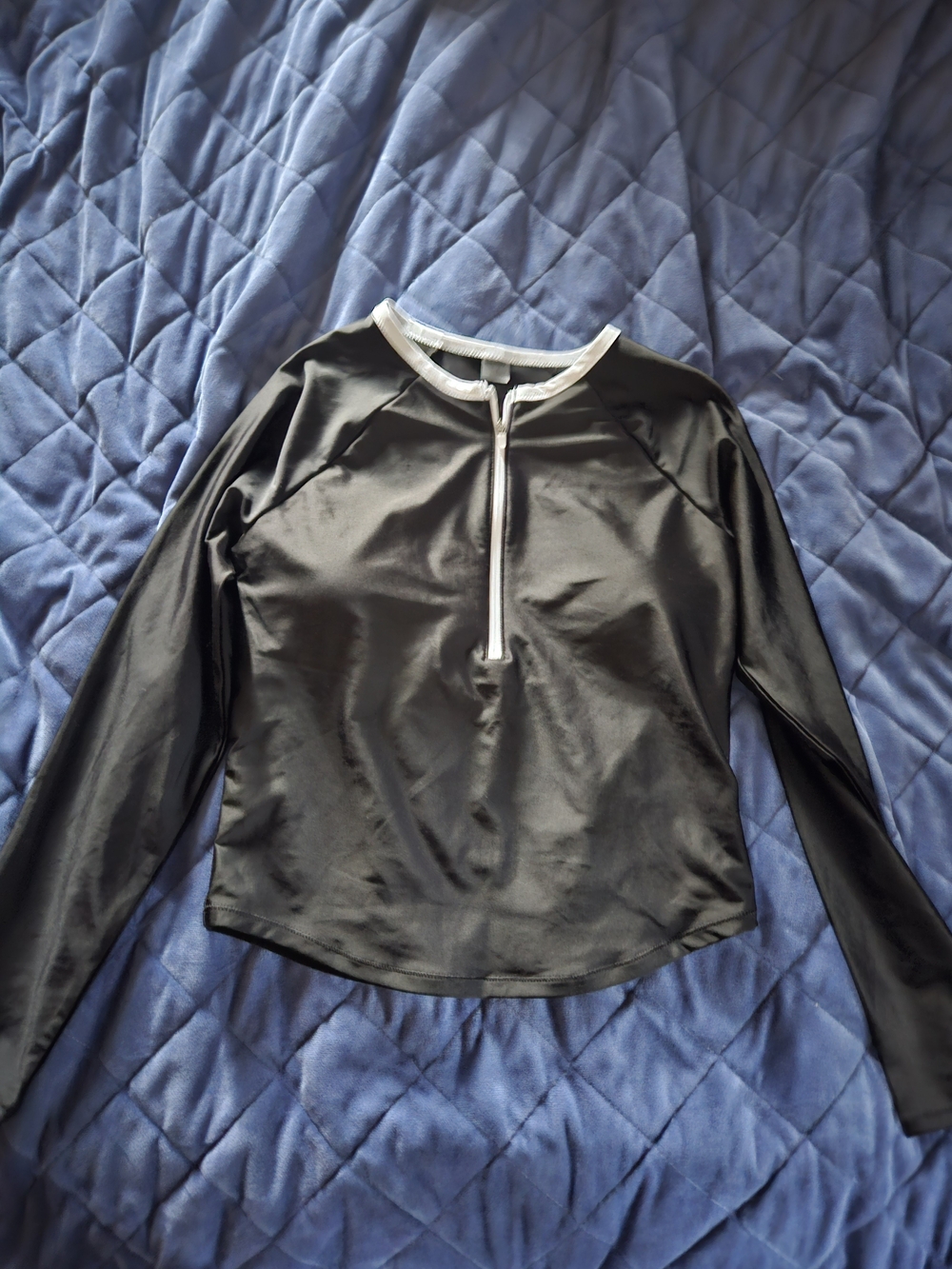 Long Sleeve Black Zip-Front Women’s Top Rash Guard Swim Top
